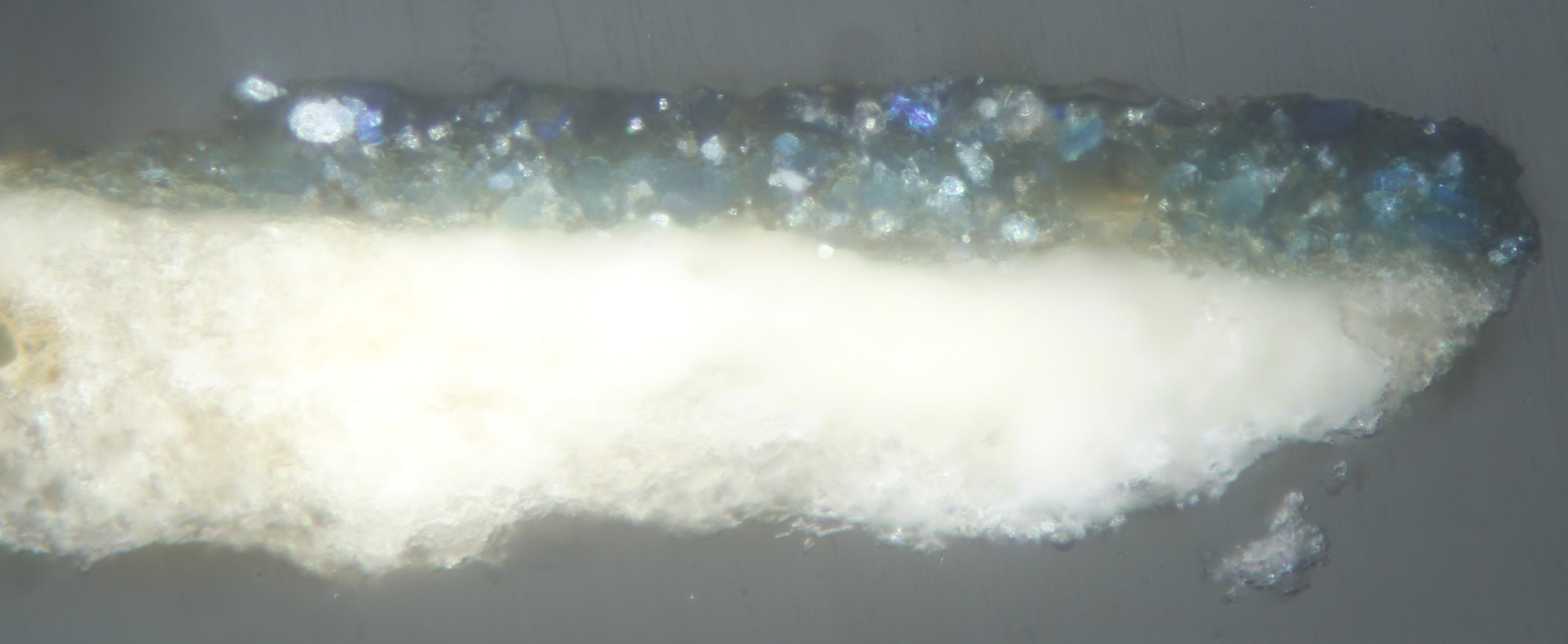 Sample from the dress, showing coarse azurite particles  (© van Dorst)